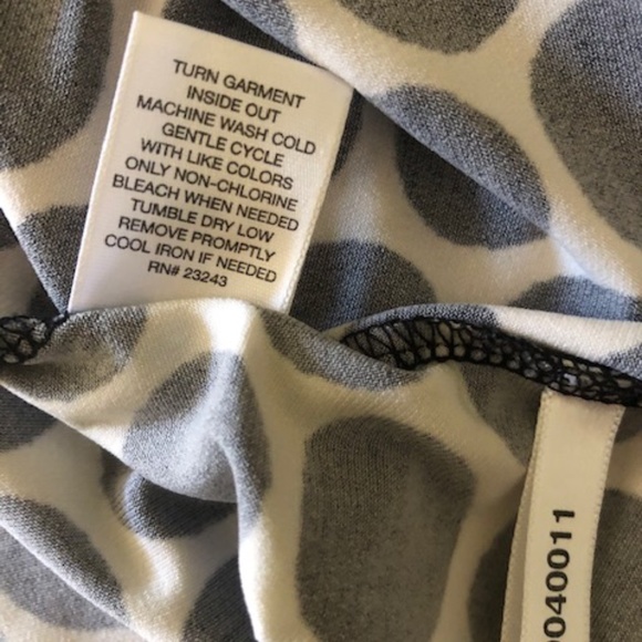 New York & Company Stretch Polka Dot Top S - Picture 11 of 12